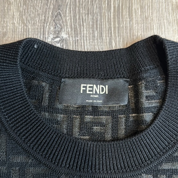 Authentic Fendi Crewneck - Picture 4 of 6